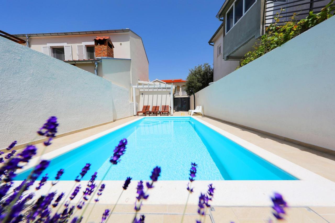 Villa Klaudia With Pool Zadar Zewnętrze zdjęcie