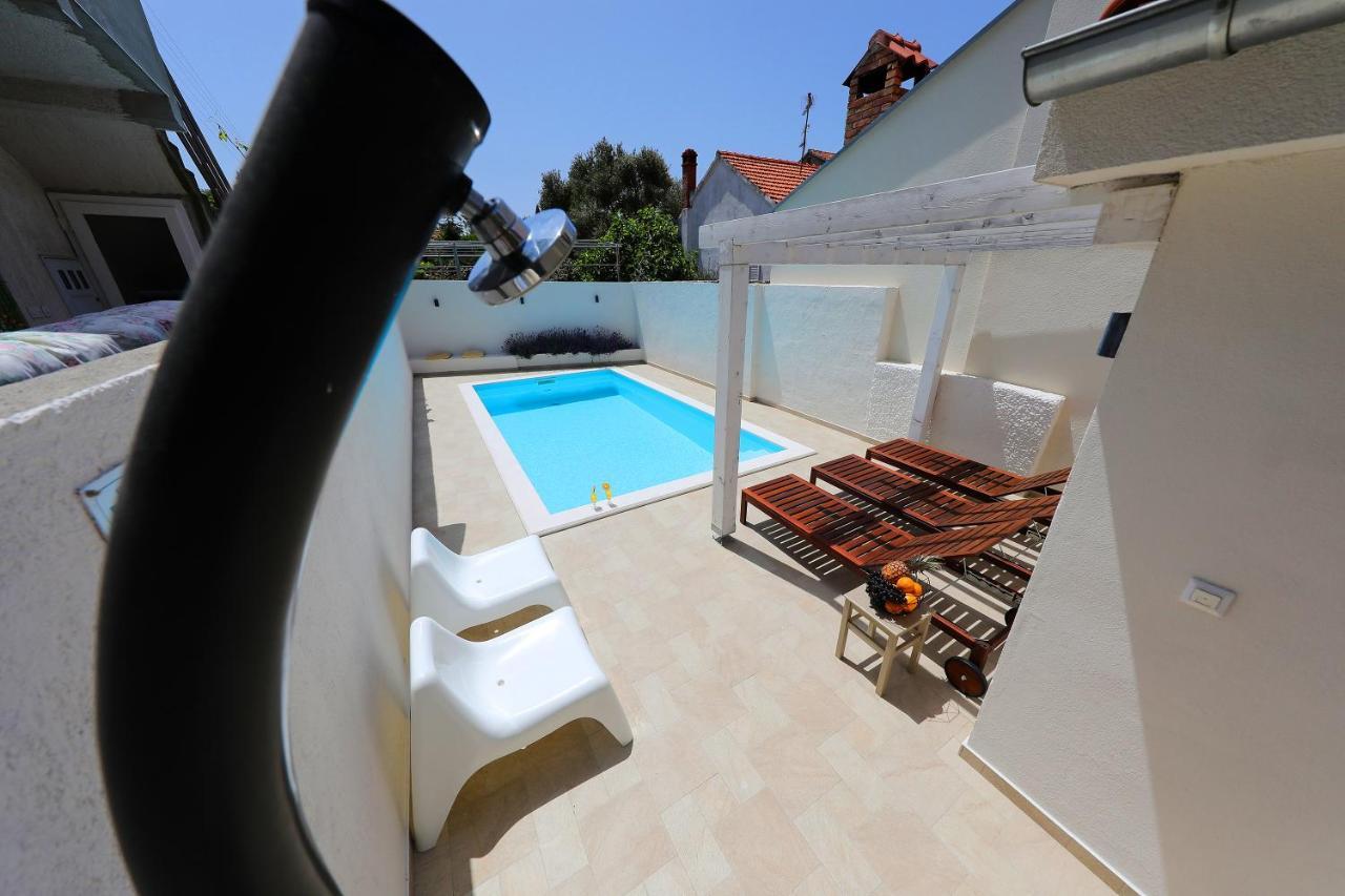Villa Klaudia With Pool Zadar Zewnętrze zdjęcie
